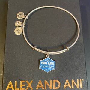 💙ALEX AND ANI💙”You Are Essential”Bangle Bracelet with Silver Finish/GC